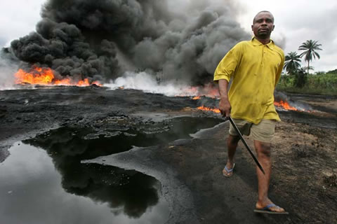 https://sweetcrudereports.com/wp-content/uploads/2011/09/Ogoni-spill.jpg