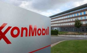 Exxon Mobil hires crude trader from Eni in London expansion