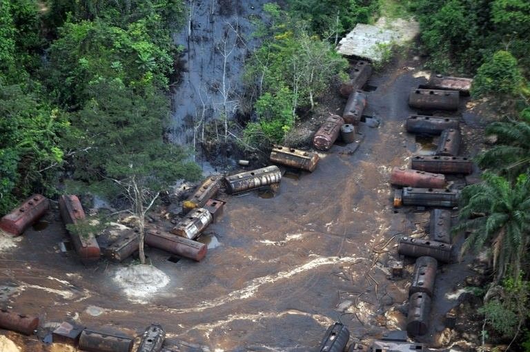 Crude Oil Theft: FG To Deploy Army, Navy And Civil Defence Against Illegal Refiners