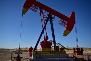 U.S. crude output declines in Feb for first time in 9 months
