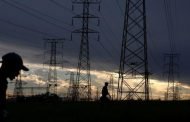 Nigeria electricity workers suspend strike that caused blackout