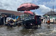 Nigeria's flooding spreads, upending lives in the Delta