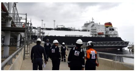 Angola LNG celebrates 400th cargo