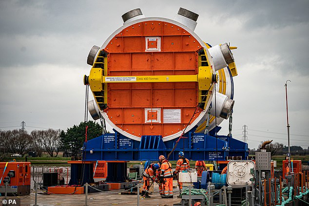 Britain Opens Small Nuclear Reactor Competition   Britains First 500 Ton Nuclear Reactor In 30 Years Arrives Hinkley Point C By Barge Daily Mail 