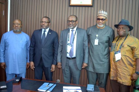 Nigeria, E/Guinea mull new opportunities in international oil sector