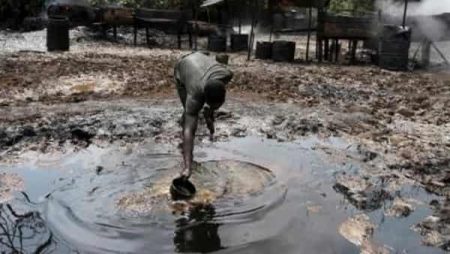 FG moves to halt recurrent Ogoni oil spills, inspects Yorla well blowout