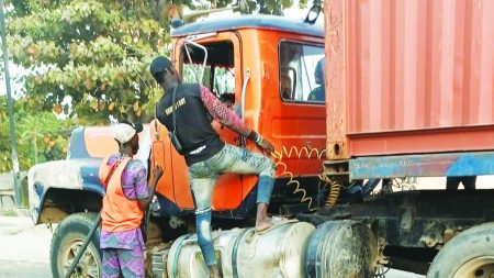 Truckers petition Tinubu over extortion in Lagos