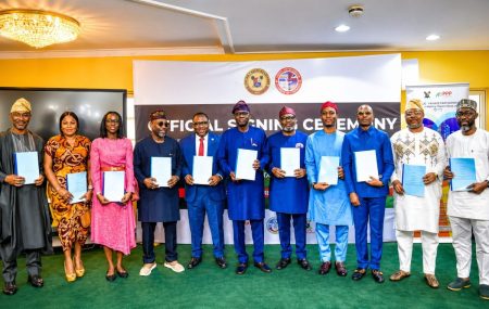 Lagos seals power deal to lift electricity supply to 400MW