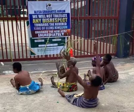 Rivers women protest at Port Harcourt Refinery over NNPC/China deal