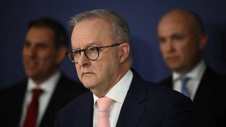 Australia targets deeper emissions cuts with renewables